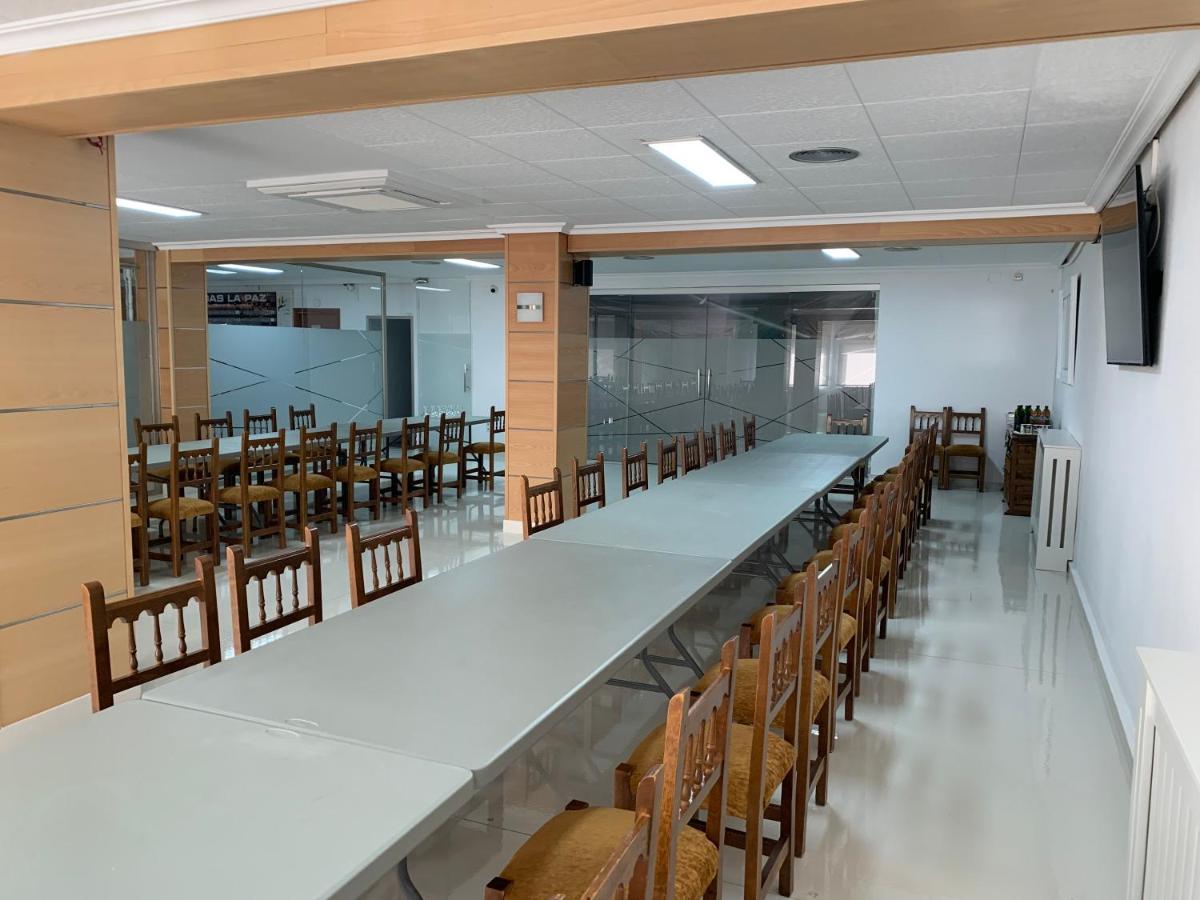 Hostal La Paz Осса-де-Монтьель Экстерьер фото