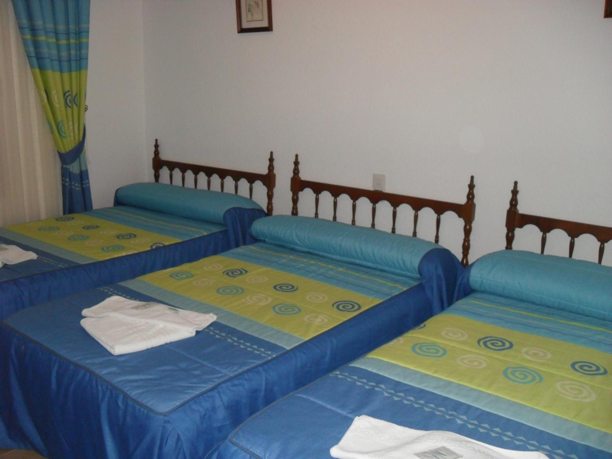 Hostal La Paz Осса-де-Монтьель Номер фото