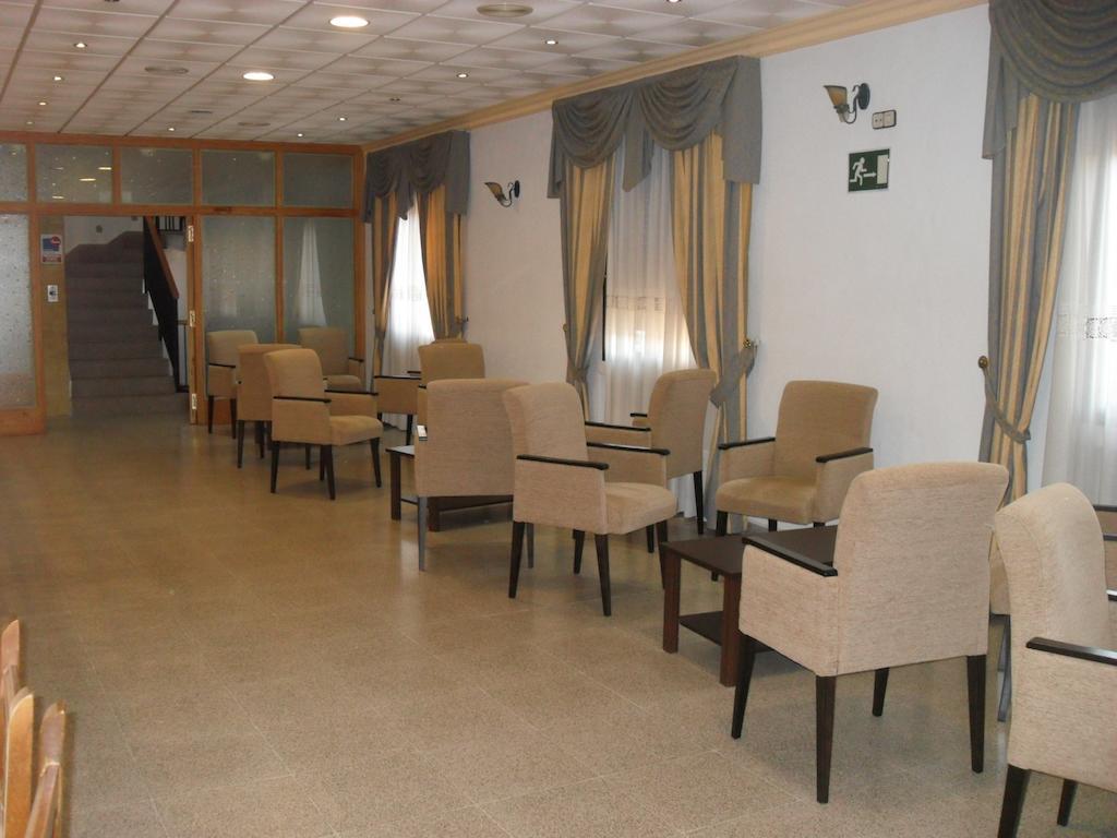 Hostal La Paz Осса-де-Монтьель Экстерьер фото